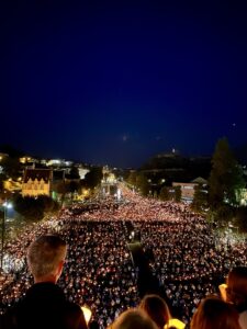 Procession aux flambeaux